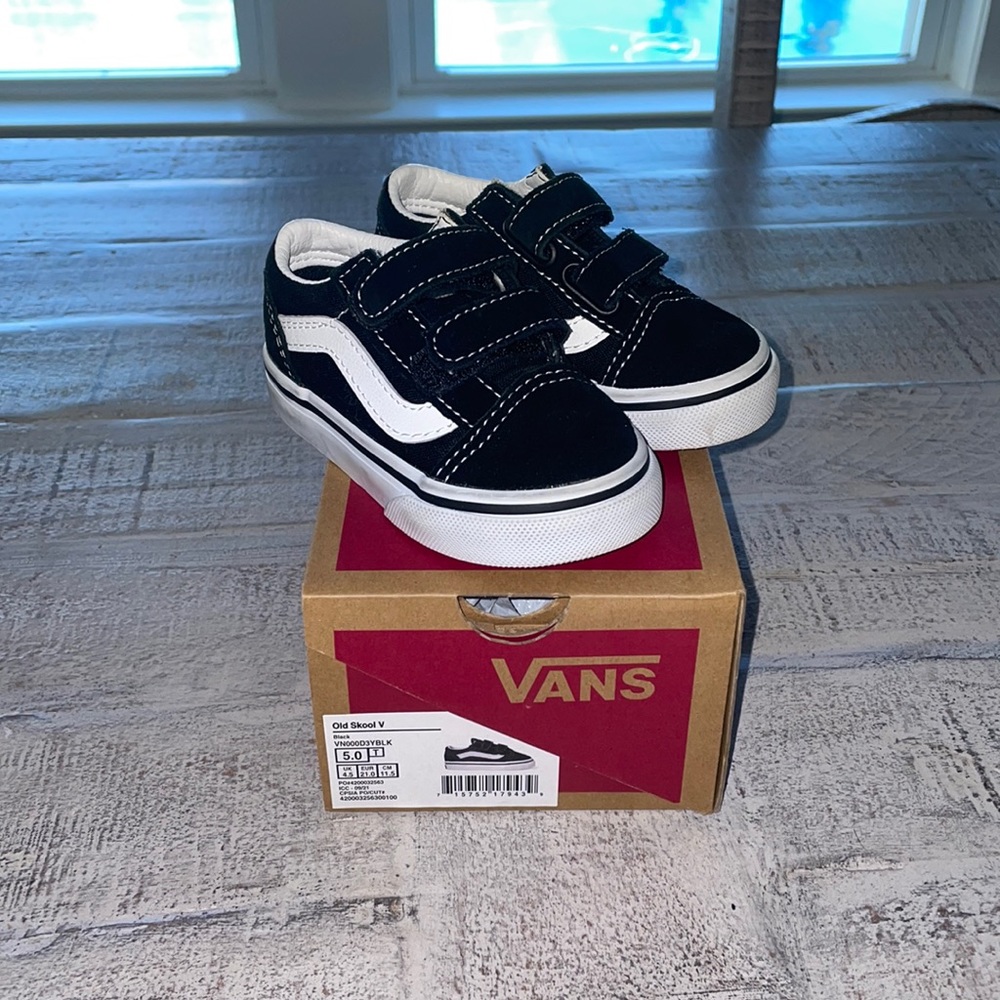 Toddler vans black and white old school v
